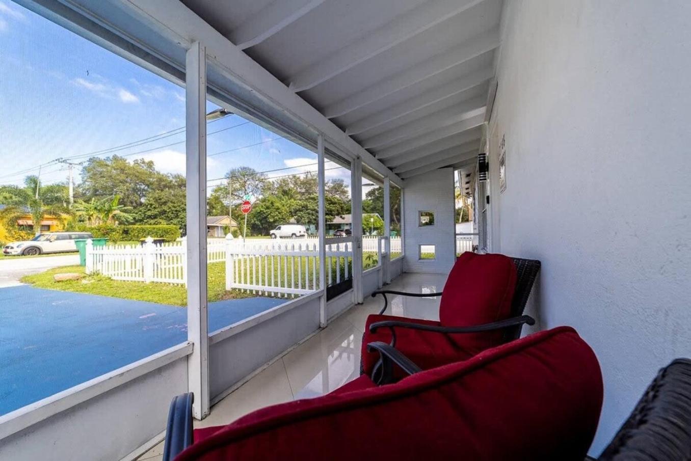 Private Heated Pool Villa In Ftl Near Beach 포트 로더데일 외부 사진